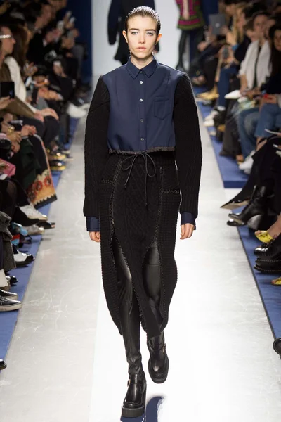 Look 35